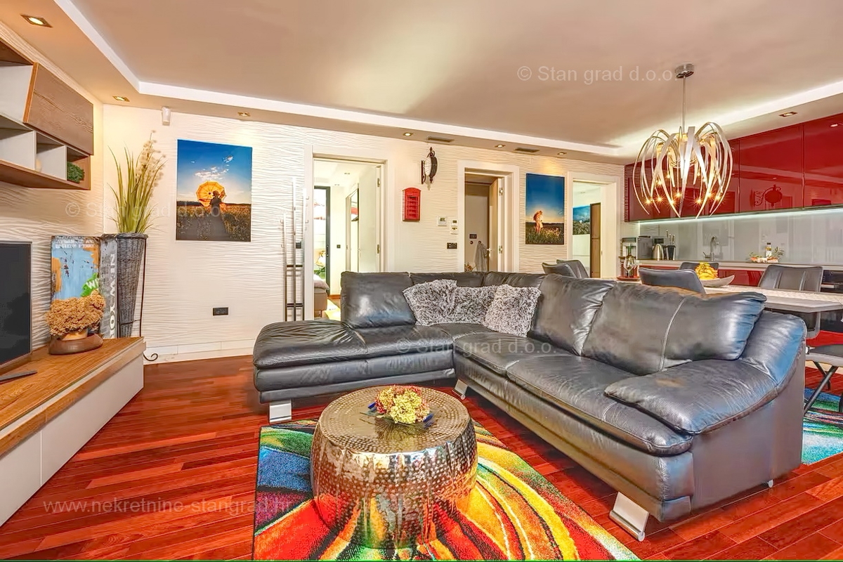 Malinska, lussuoso appartamento con giardino vicino al mare!