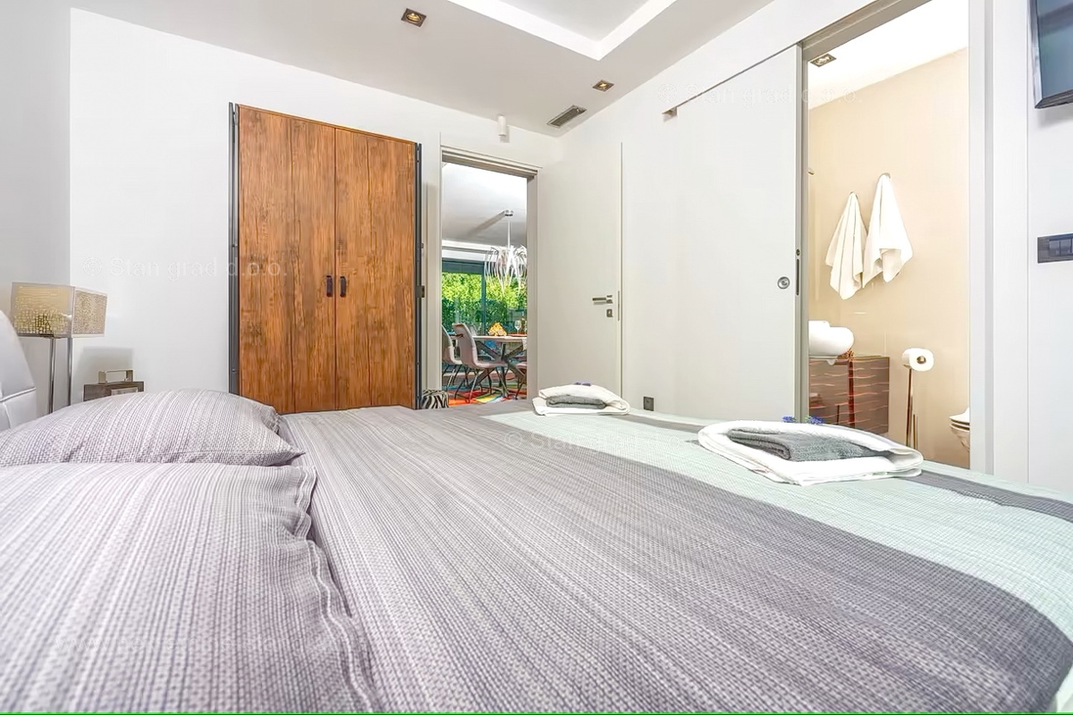 Malinska, lussuoso appartamento con giardino vicino al mare!