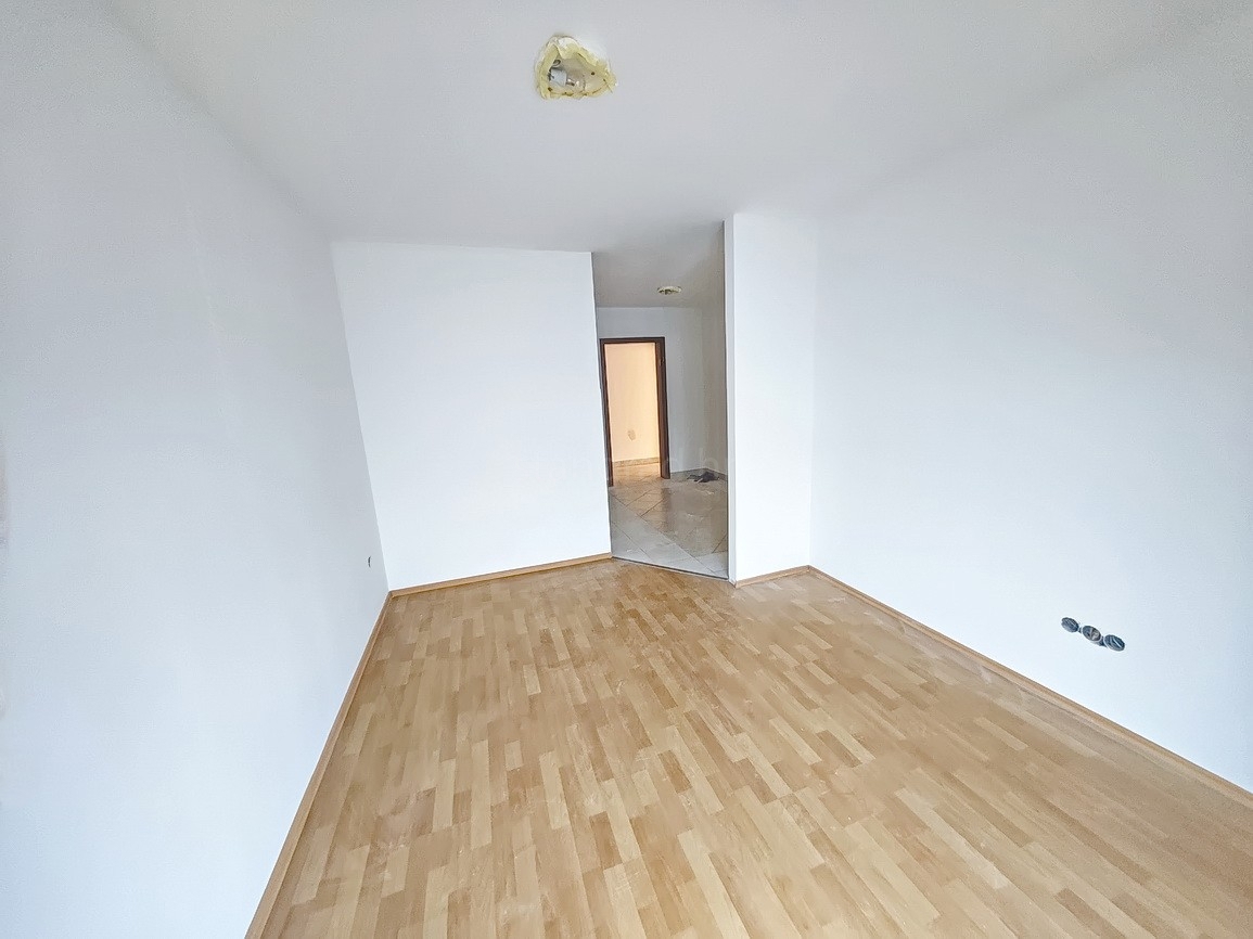 Njivice, appartamento in posizione eccellente con vista sul mare!