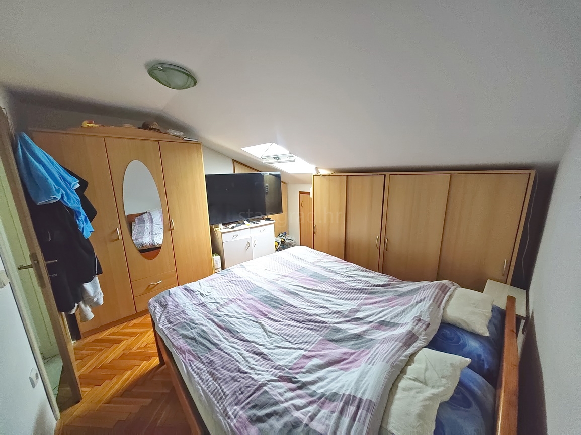 Malinska, appartamento con una camera da letto e vista mare!