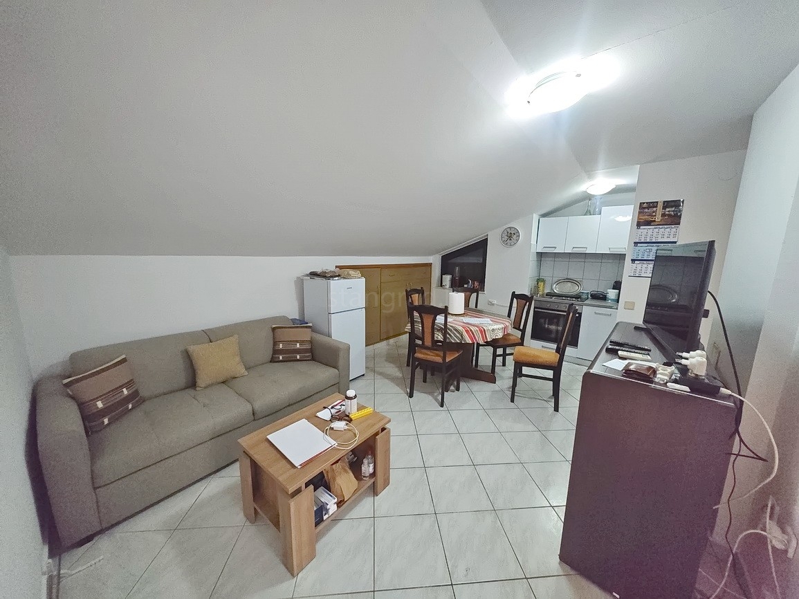 Malinska, appartamento con una camera da letto e vista mare!