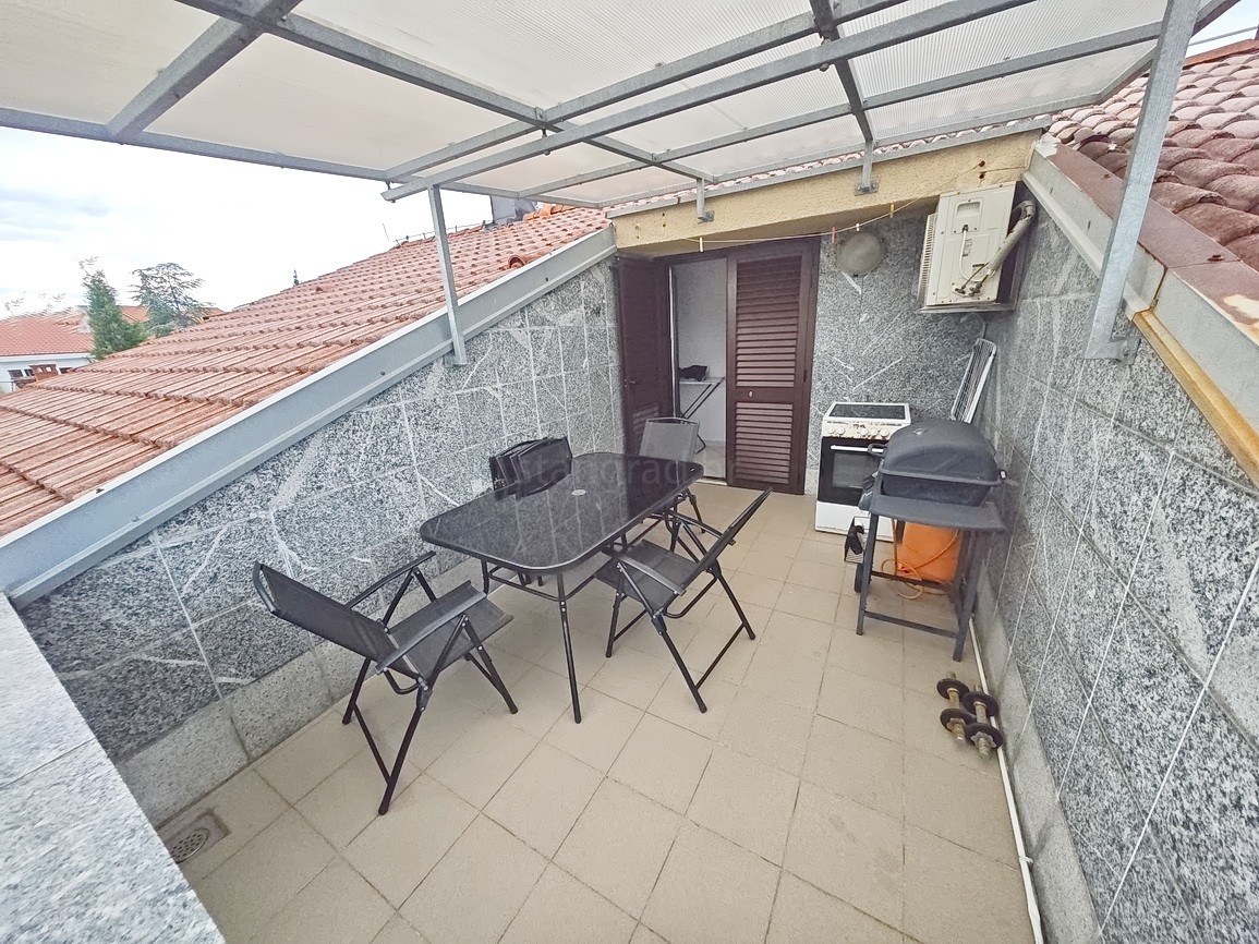 Malinska, appartamento con una camera da letto e vista mare!