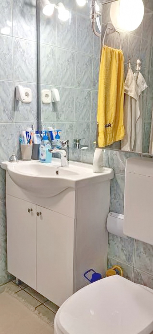 Malinska, appartamento completamente arredato al 2° piano, vicino al mare!