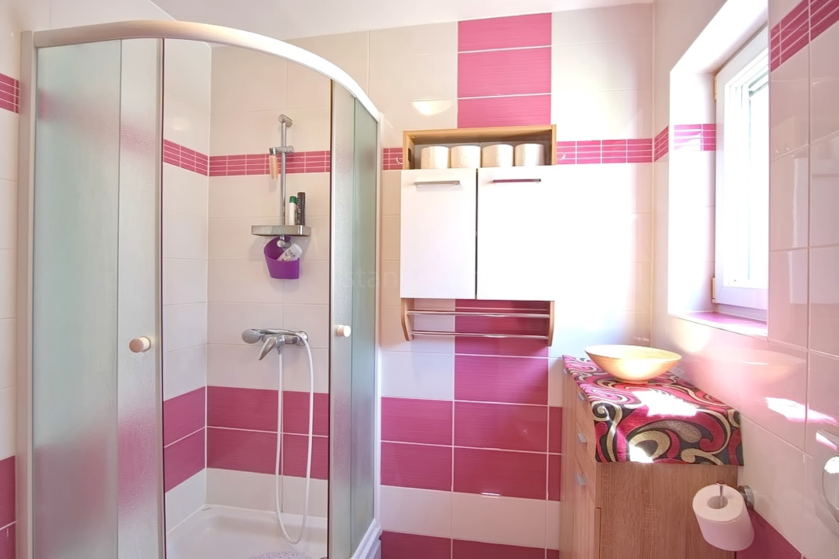 Soline Bay, appartamento con due camere da letto vicinissimo al mare!