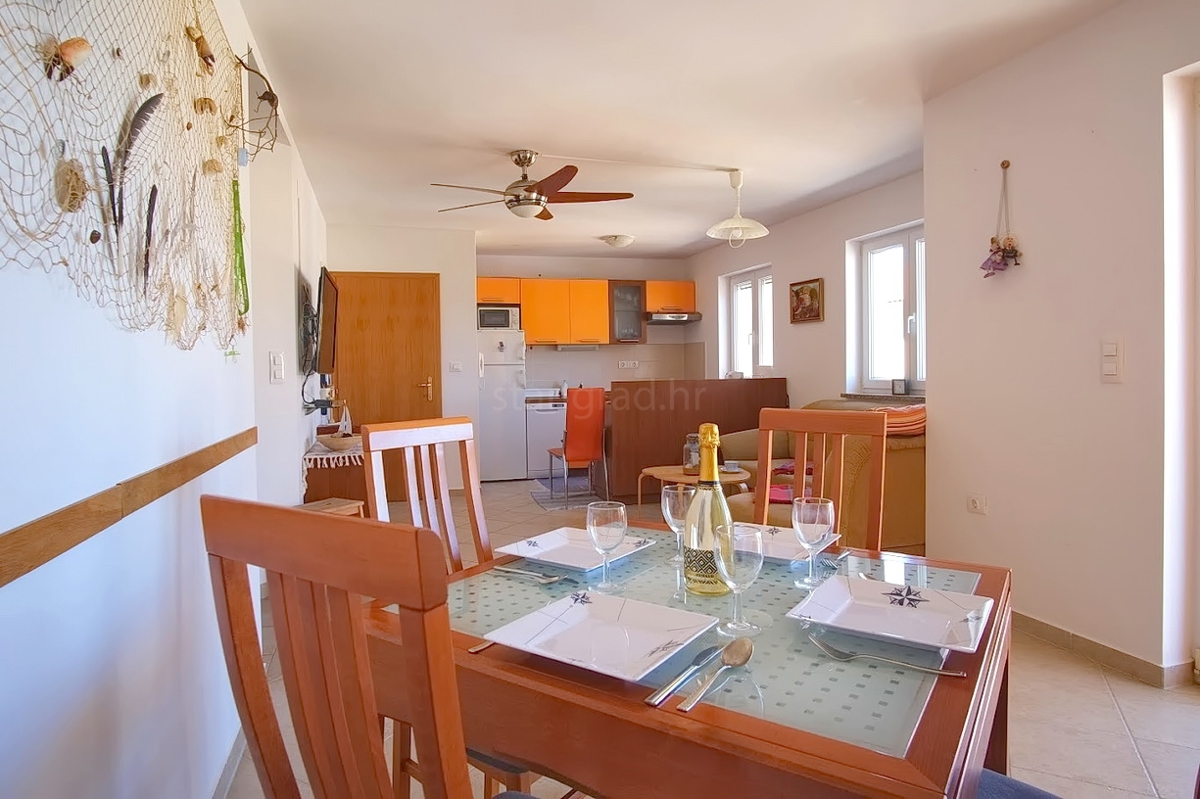 Soline Bay, appartamento con due camere da letto vicinissimo al mare!