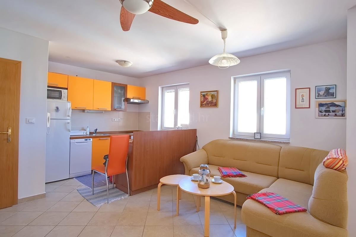 Soline Bay, appartamento con due camere da letto vicinissimo al mare!