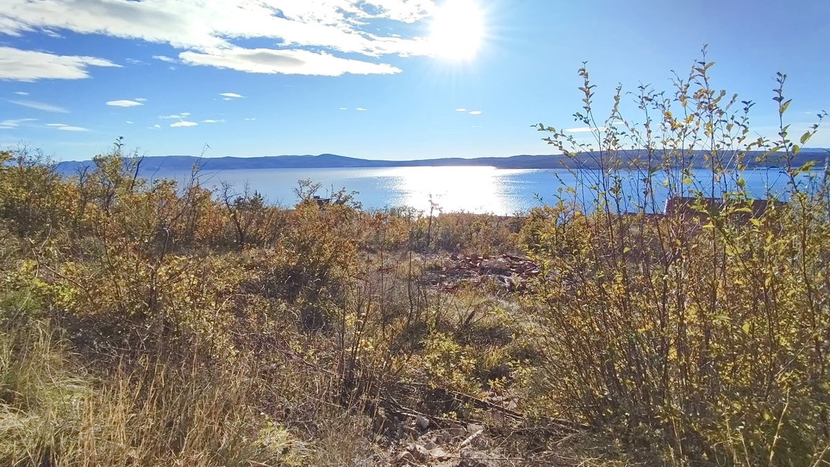 Crikvenica, terreno edificabile con documentazione di progetto!