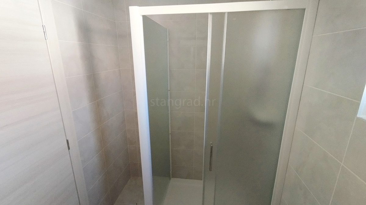 Crikvenica zona, nuovo appartamento trilocale al 1. piano!