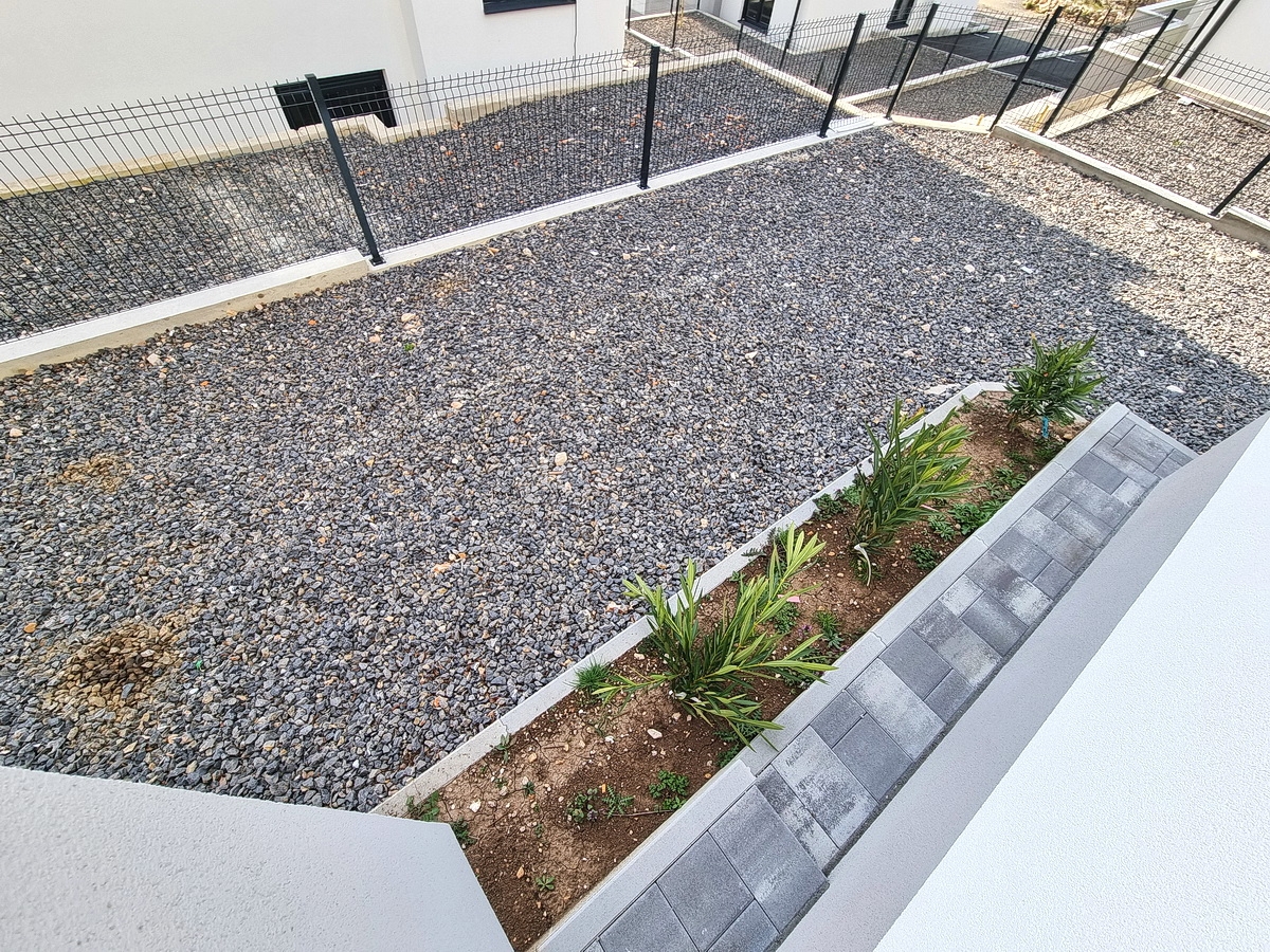 Novi Vinodolski, nuovo appartamento al piano terra con giardino!