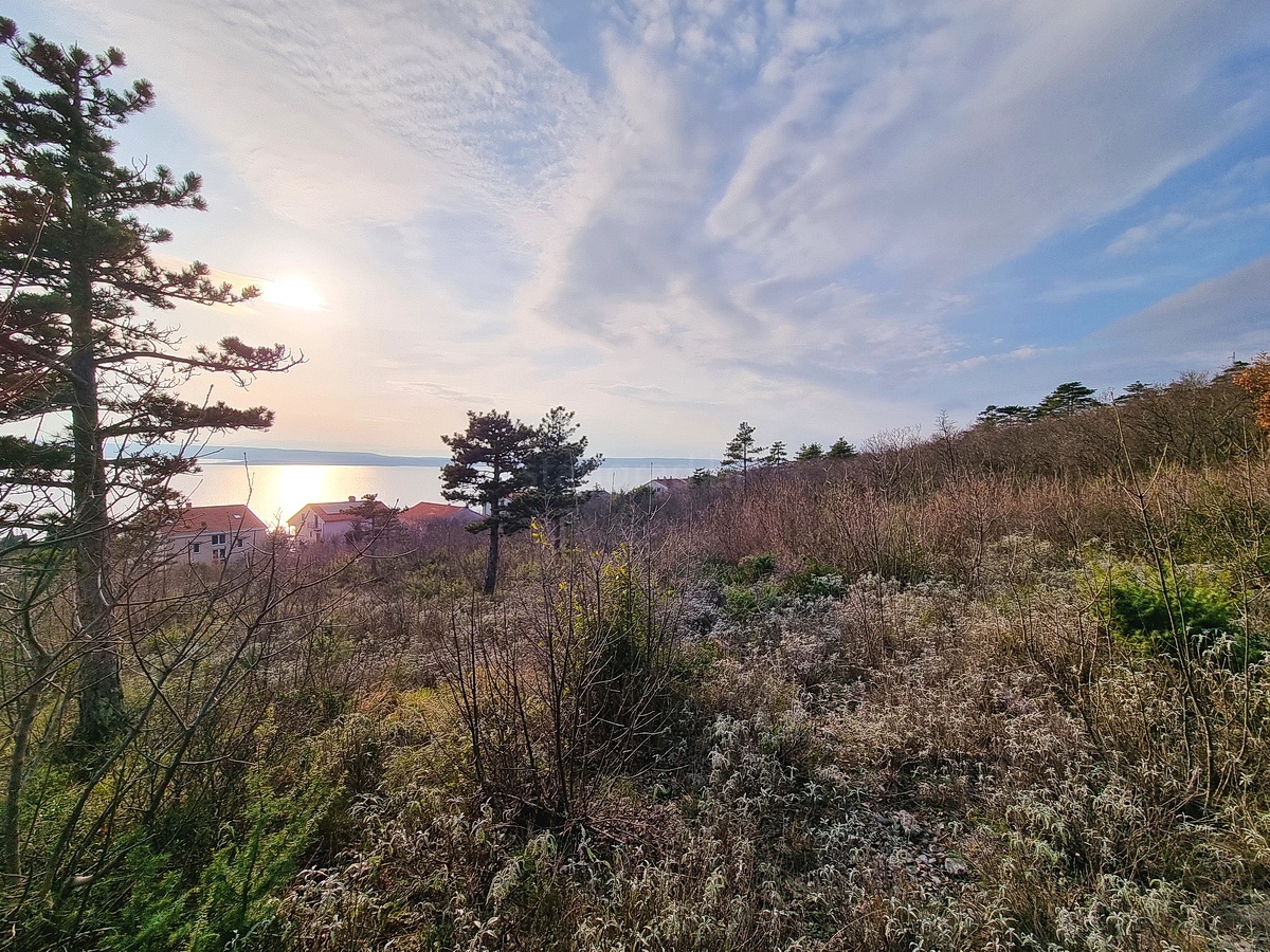Crikvenica, terreno edificabile con vista mare!