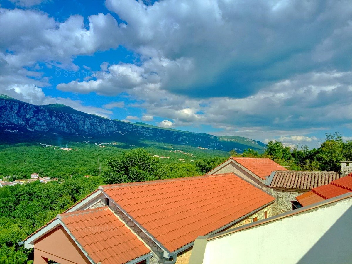 Novi Vinodolski, Tribalj, casa in pietra ristrutturata, IN VENDITA!