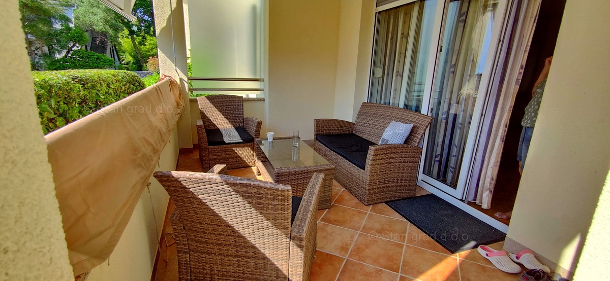 Malinska, appartamento al piano terra con giardino vicino al mare!