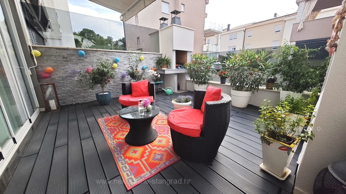 Njivice, bilocale arredato a 150 m dal mare!