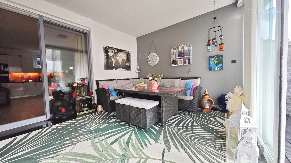 Njivice, bilocale arredato a 150 m dal mare!