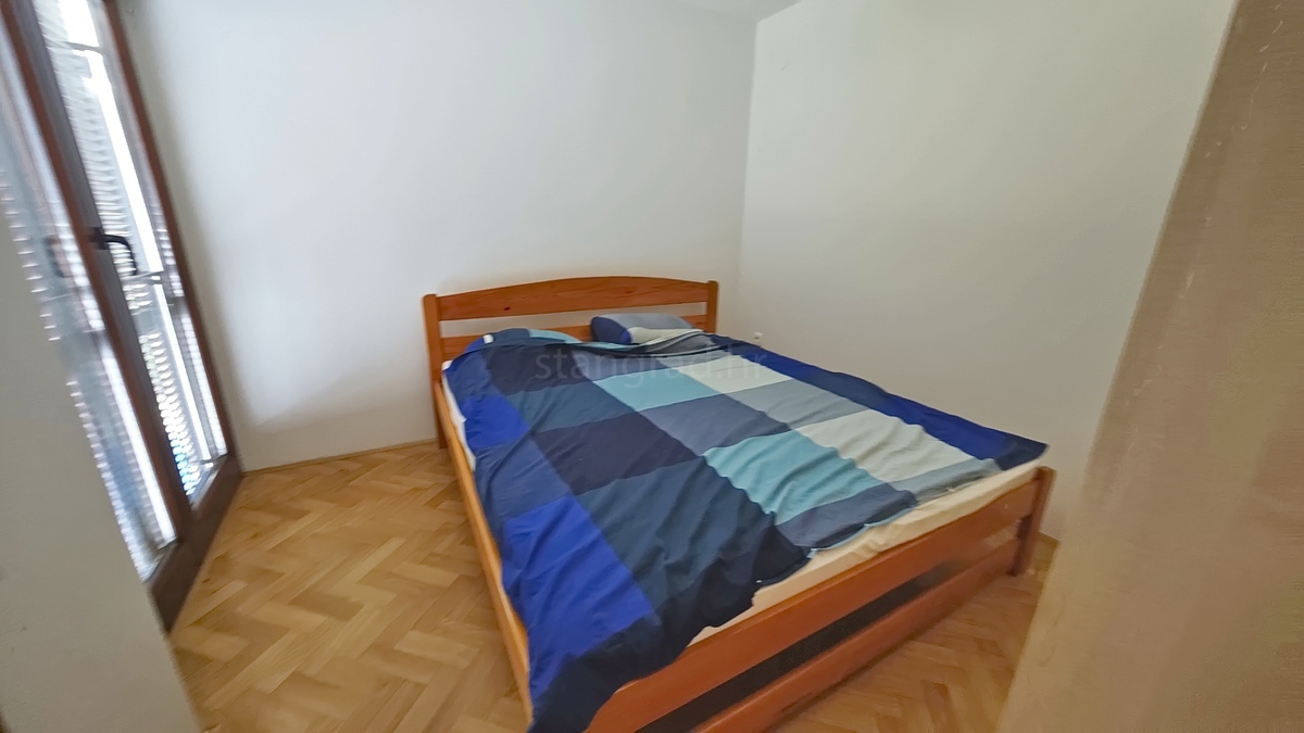 Baška, appartamento al 1° piano in un'ottima posizione con vista!