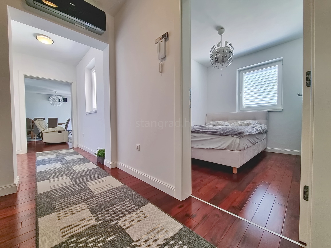 Malinska, spazioso appartamento al 1° piano vicino al mare!