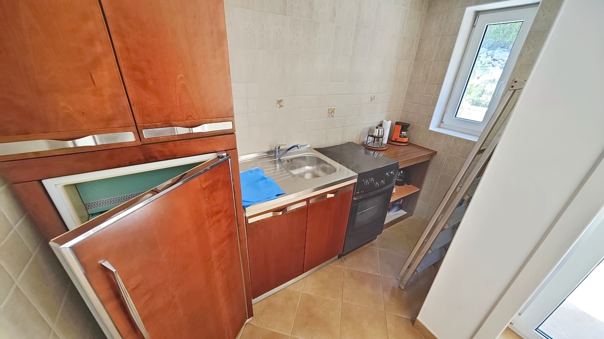 Zona di Punat, villa esclusiva sulla scogliera con vista panoramica sul mare!