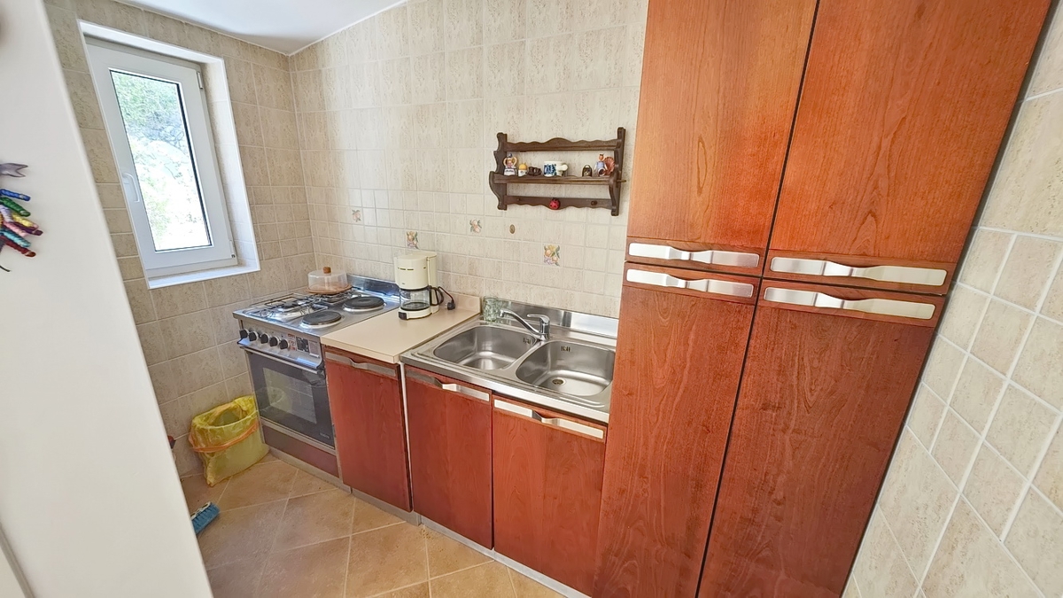 Zona di Punat, villa esclusiva sulla scogliera con vista panoramica sul mare!