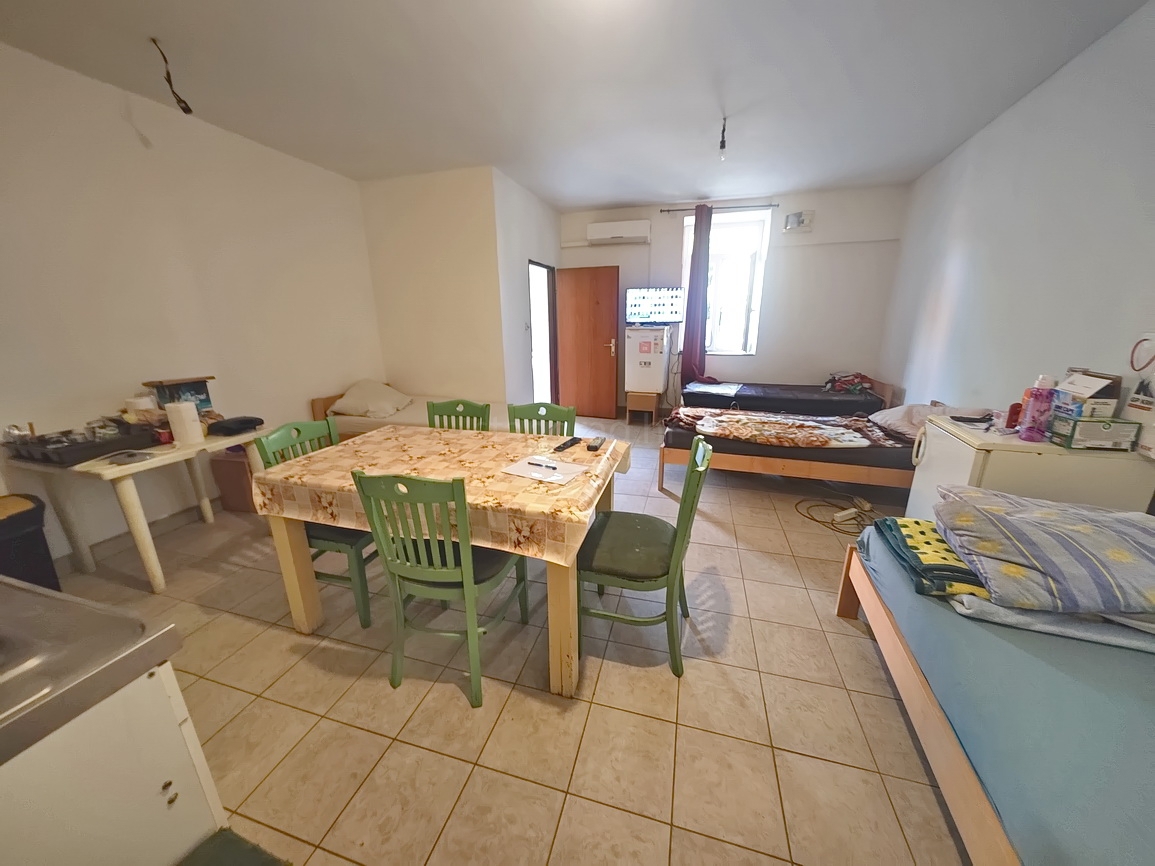 Omišalj, piano terra della casa e seminterrato in posizione eccellente!