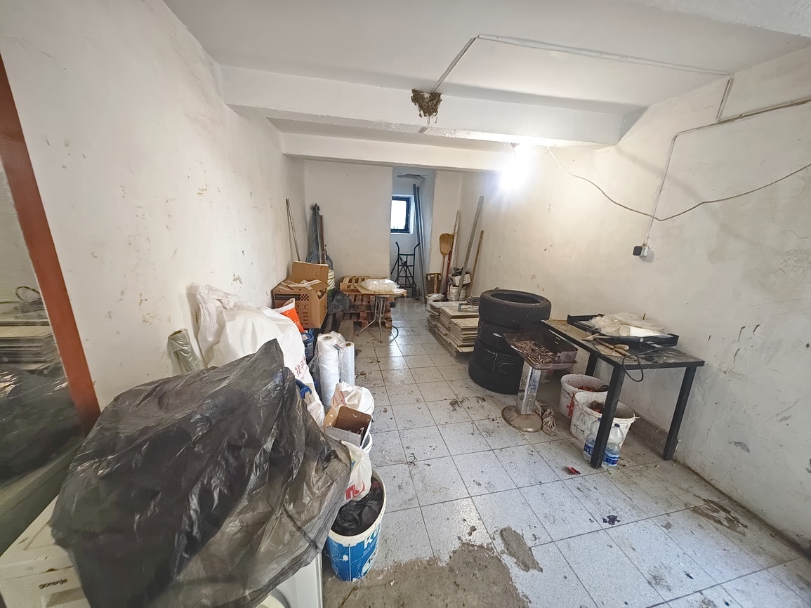 Omišalj, piano terra della casa e seminterrato in posizione eccellente!