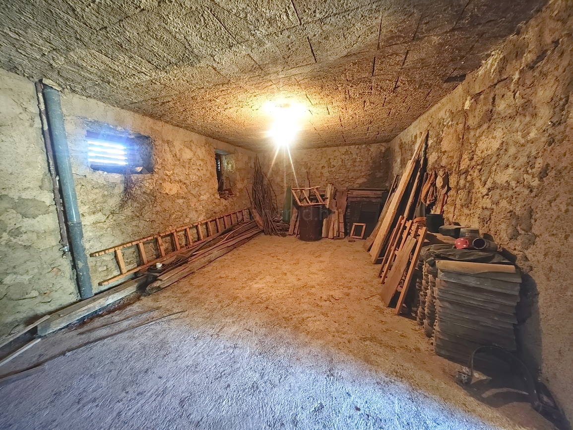 Šilo, casa da ristrutturare in posizione tranquilla!