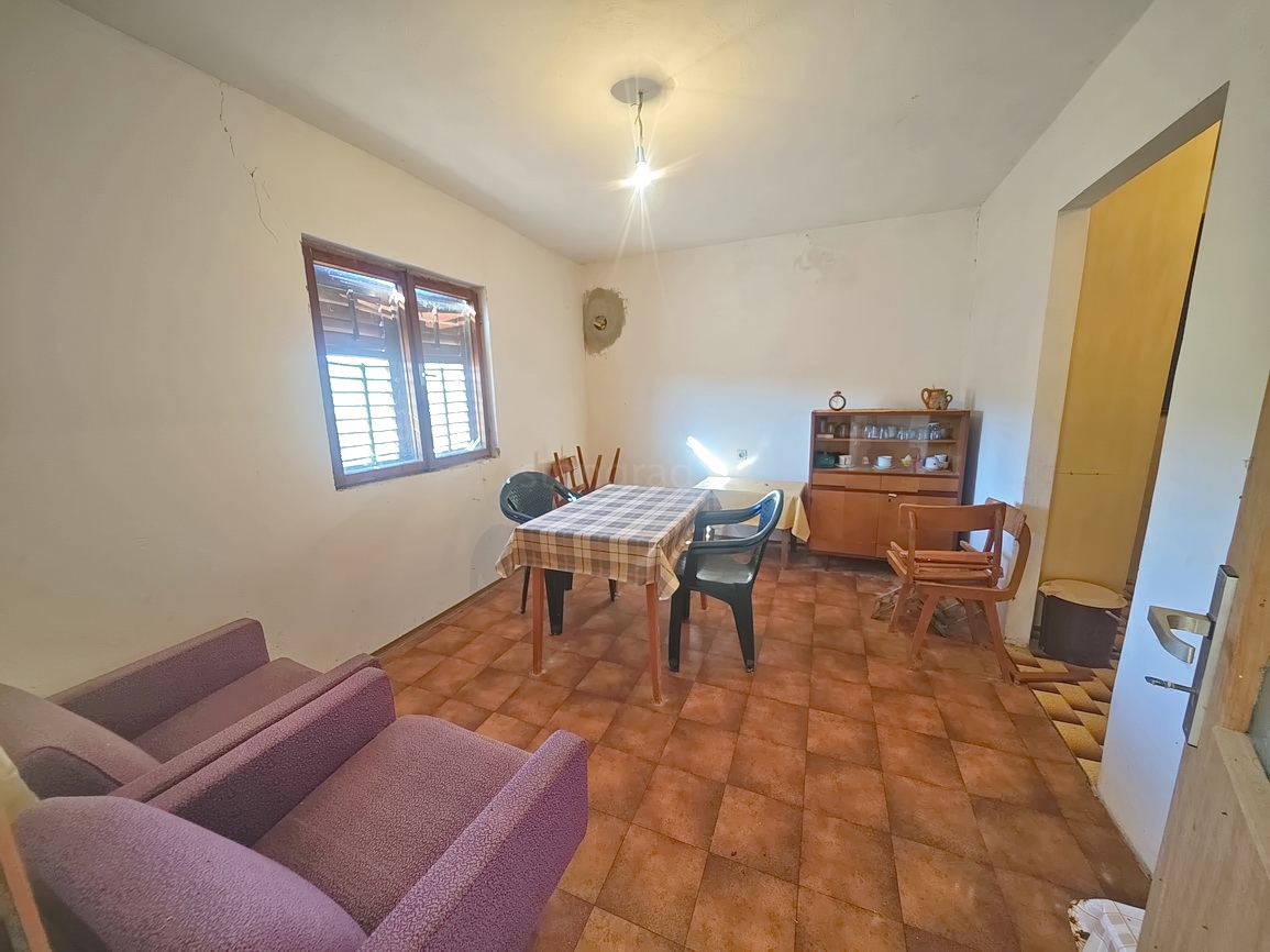 Šilo, casa da ristrutturare in posizione tranquilla!