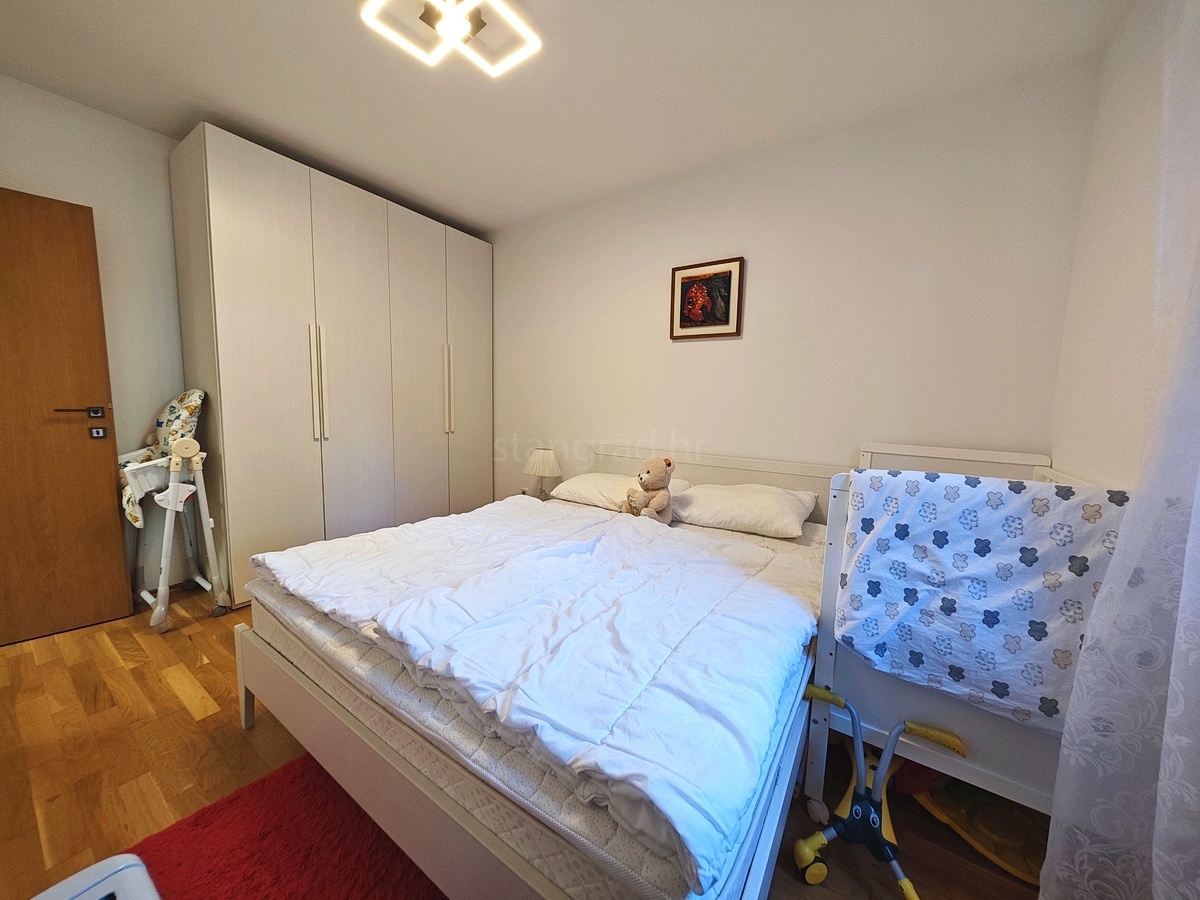 Zona di Krk, appartamento al piano terra con vista mare!