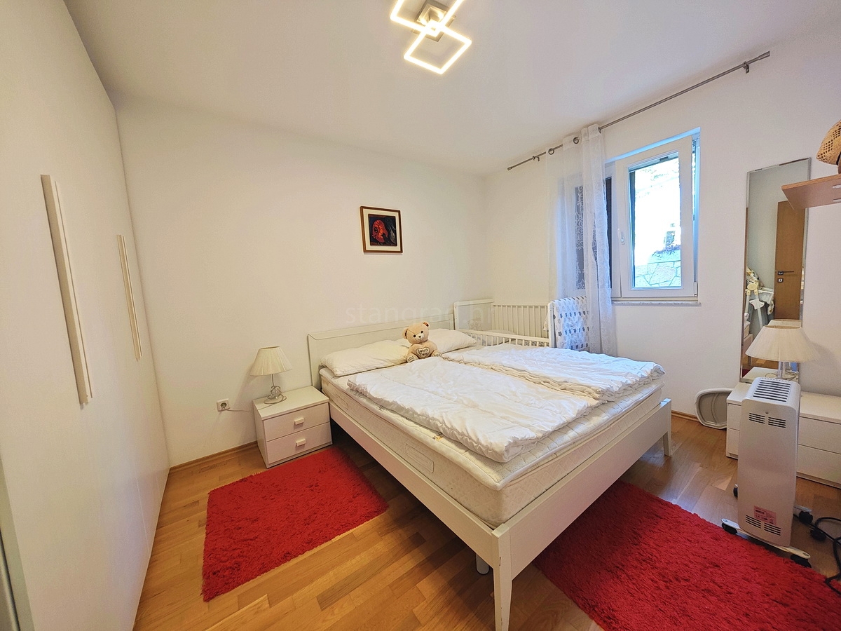 Zona di Krk, appartamento al piano terra con vista mare!