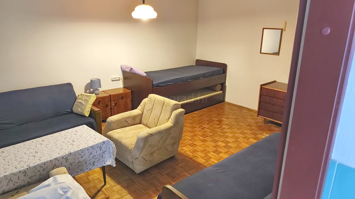 Crikvenica, appartamento con una camera da letto al 2° piano in centro!