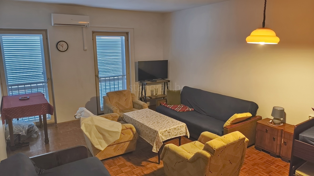 Crikvenica, appartamento con una camera da letto al 2° piano in centro!