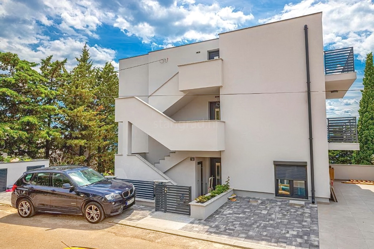 Crikvenica, villa con otto unità abitative in un'ottima posizione!