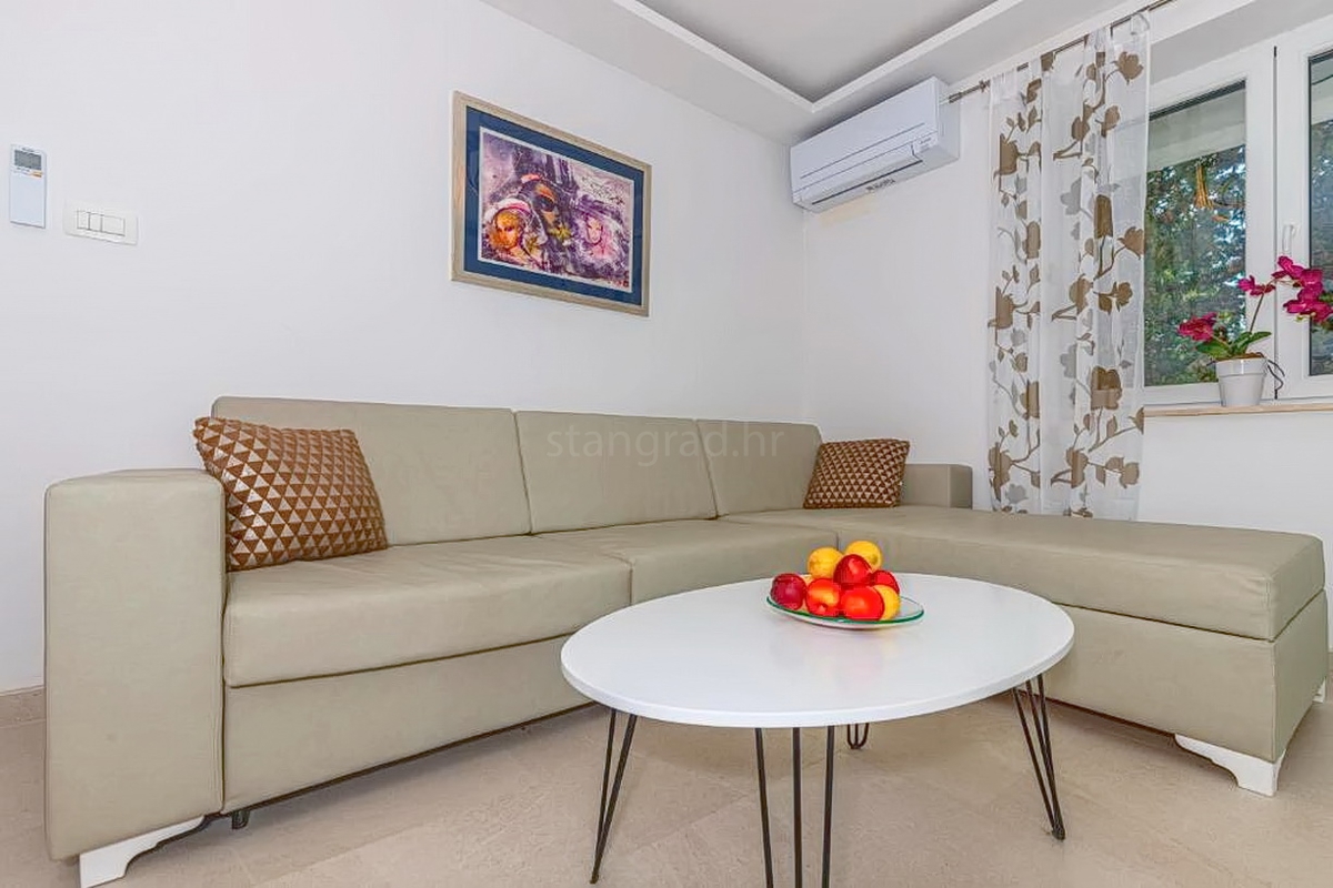 Crikvenica, villa con otto unità abitative in un'ottima posizione!