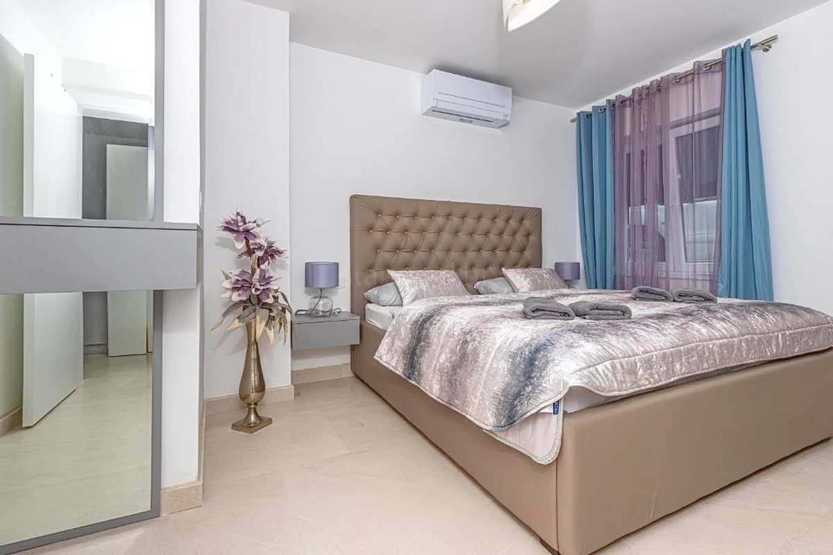 Crikvenica, villa con otto unità abitative in un'ottima posizione!