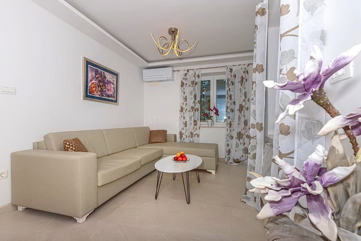 Crikvenica, villa con otto unità abitative in un'ottima posizione!