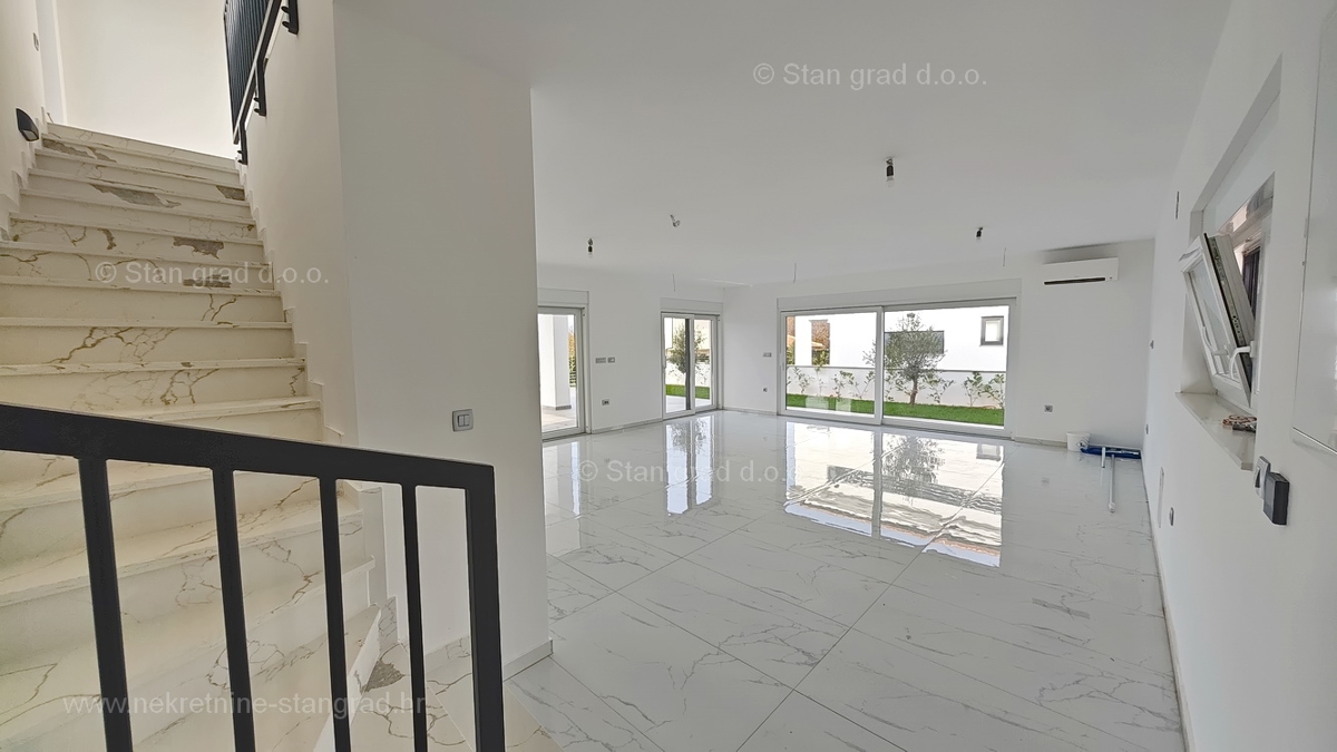 Malinska, moderna casa indipendente con piscina!