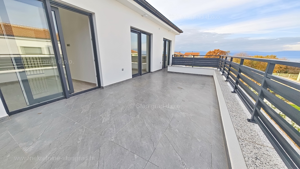 Malinska, moderna casa indipendente con piscina!