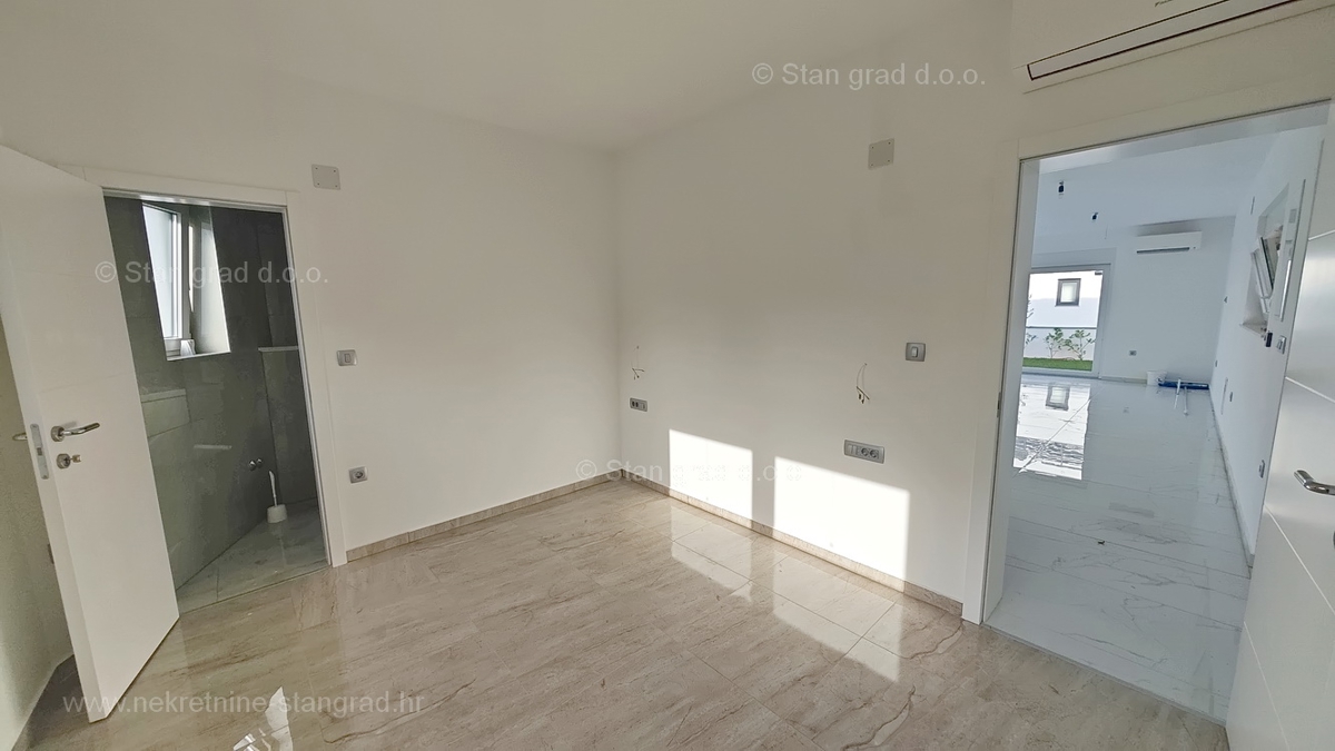 Malinska, moderna casa indipendente con piscina!