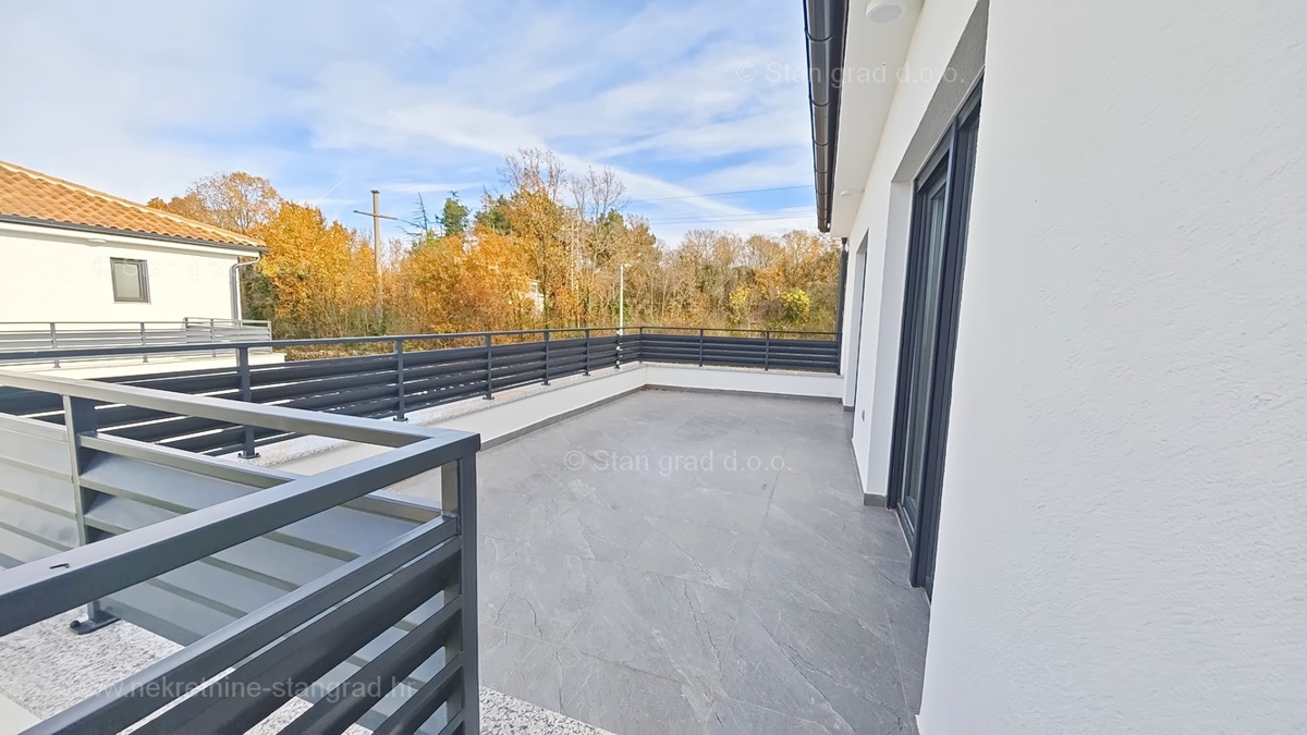 Malinska, moderna casa indipendente con piscina!