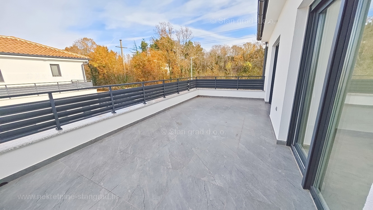 Malinska, moderna casa indipendente con piscina!