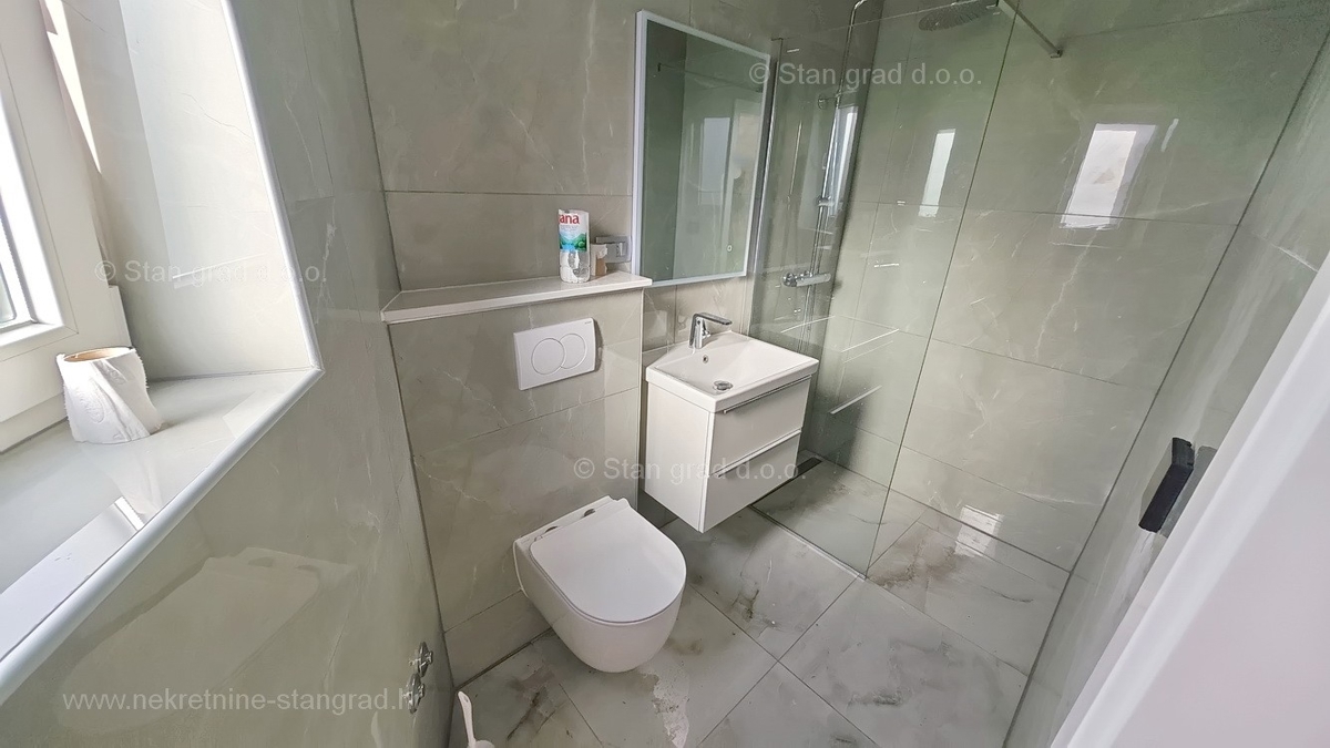 Malinska, moderna casa indipendente con piscina!