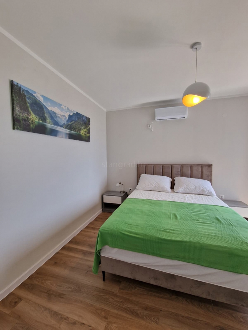 Crikvenica, nuova villa moderna con piscina e vista!