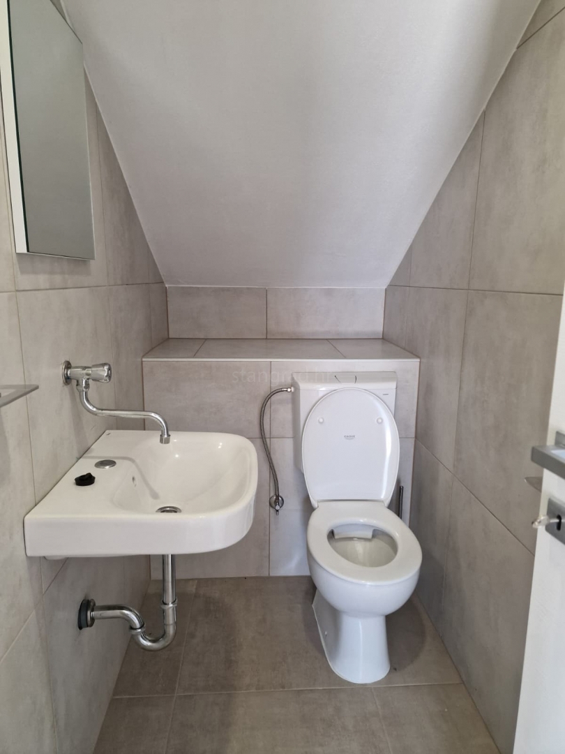 Crikvenica, nuova villa moderna con piscina e vista!