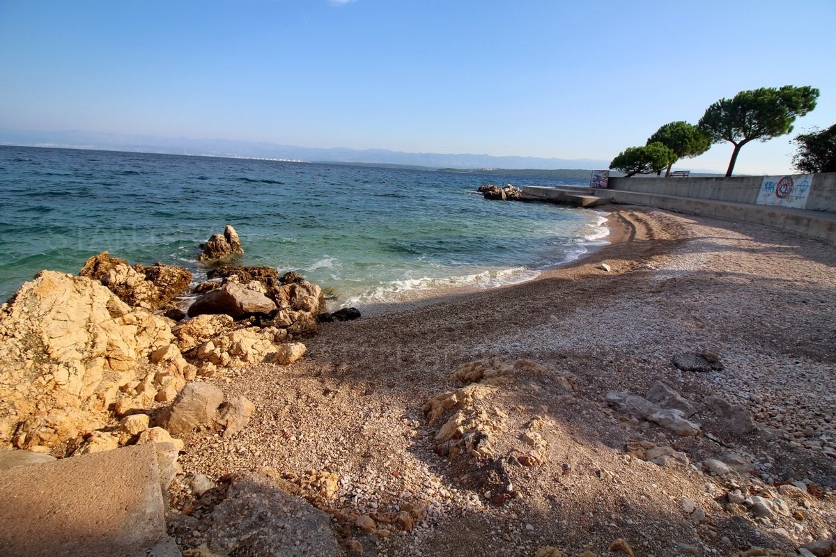 Malinska, casa al mare, in vendita