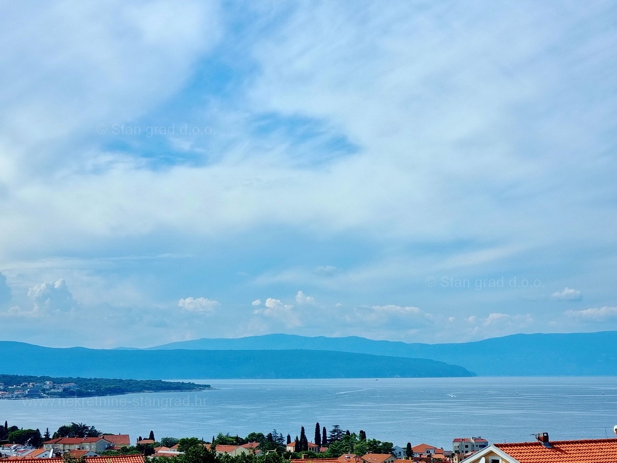 L'isola di Krk, Malinska, attico in nuova costruzione con vista sul mare, in vendita!