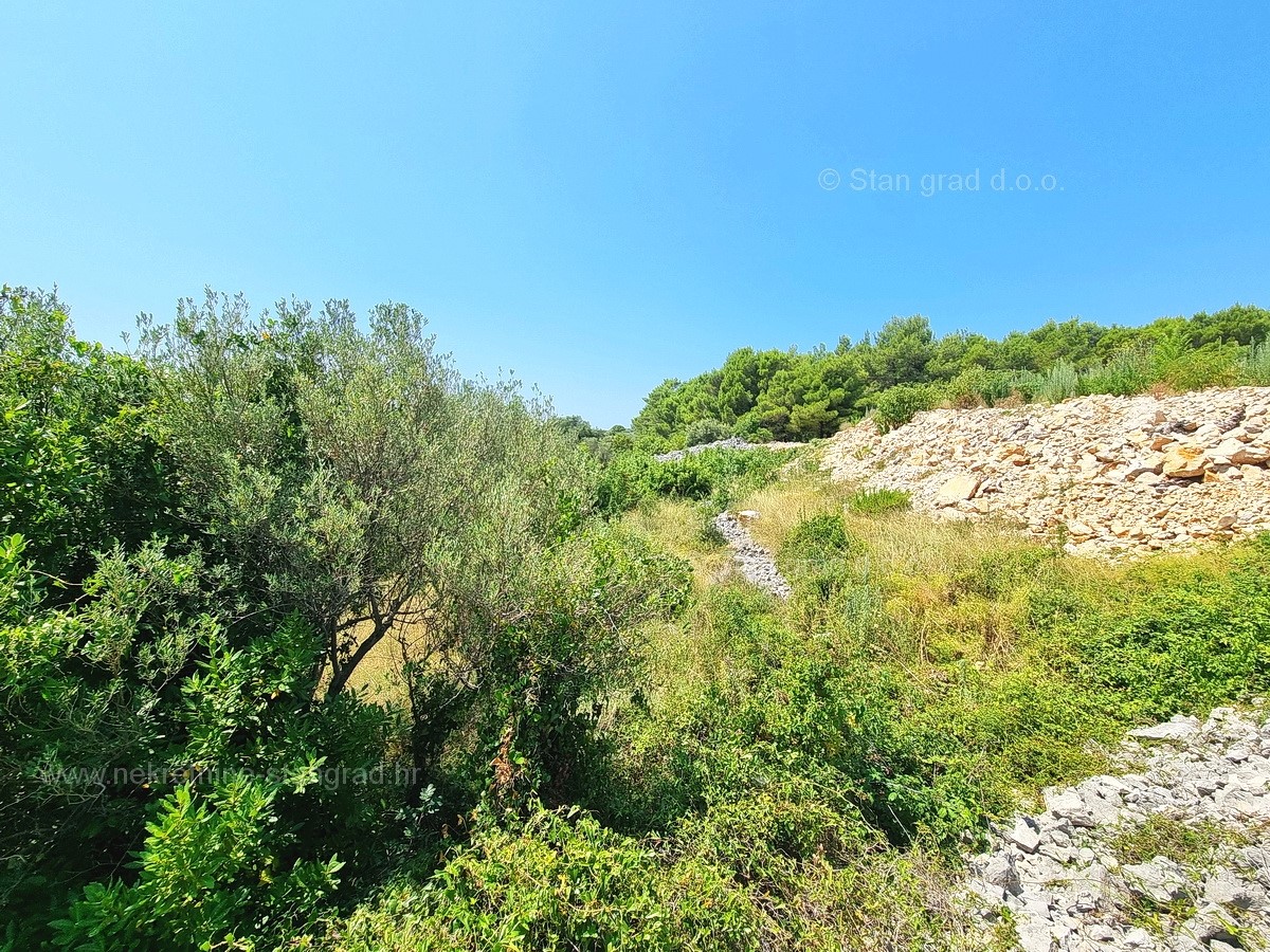 Krk, ampio terreno edificabile con vista panoramica sul mare, in vendita!!