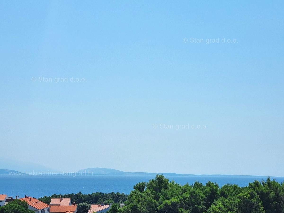 Krk, ampio terreno edificabile con vista panoramica sul mare, in vendita!!