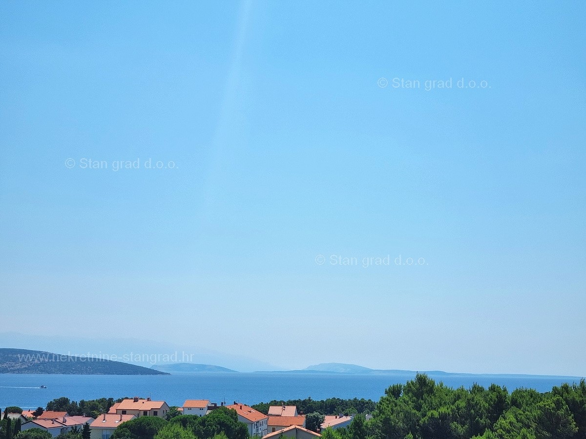 Krk, ampio terreno edificabile con vista panoramica sul mare, in vendita!!