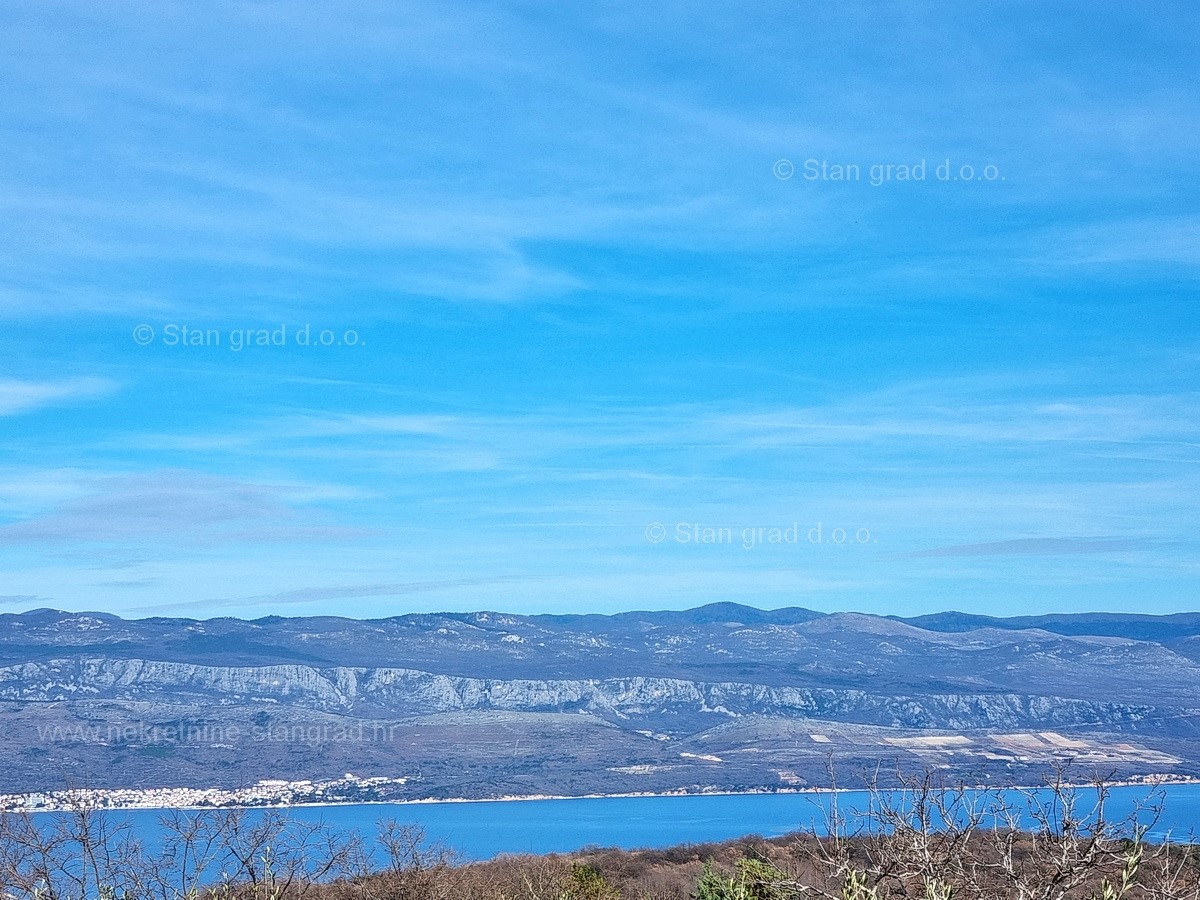 Zona Vrbnik, terreno edificabile con vista mare