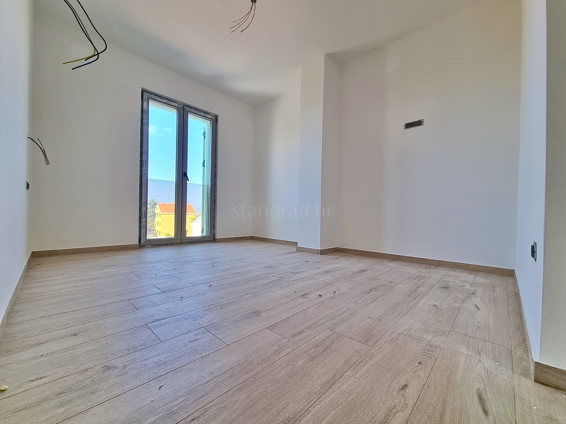 Malinska, nuova costruzione con piscina e vista mare!