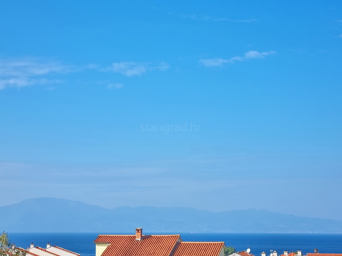 Malinska, nuova costruzione con piscina e vista mare!